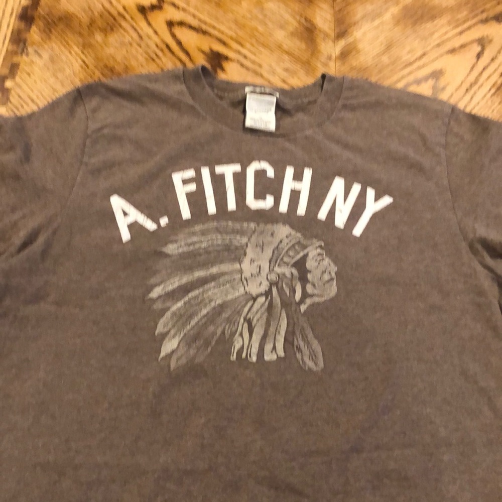 Tee shirt
